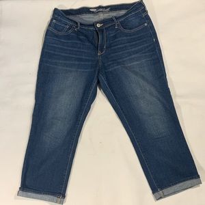 Old Navy Sweetheart Capris Size 10